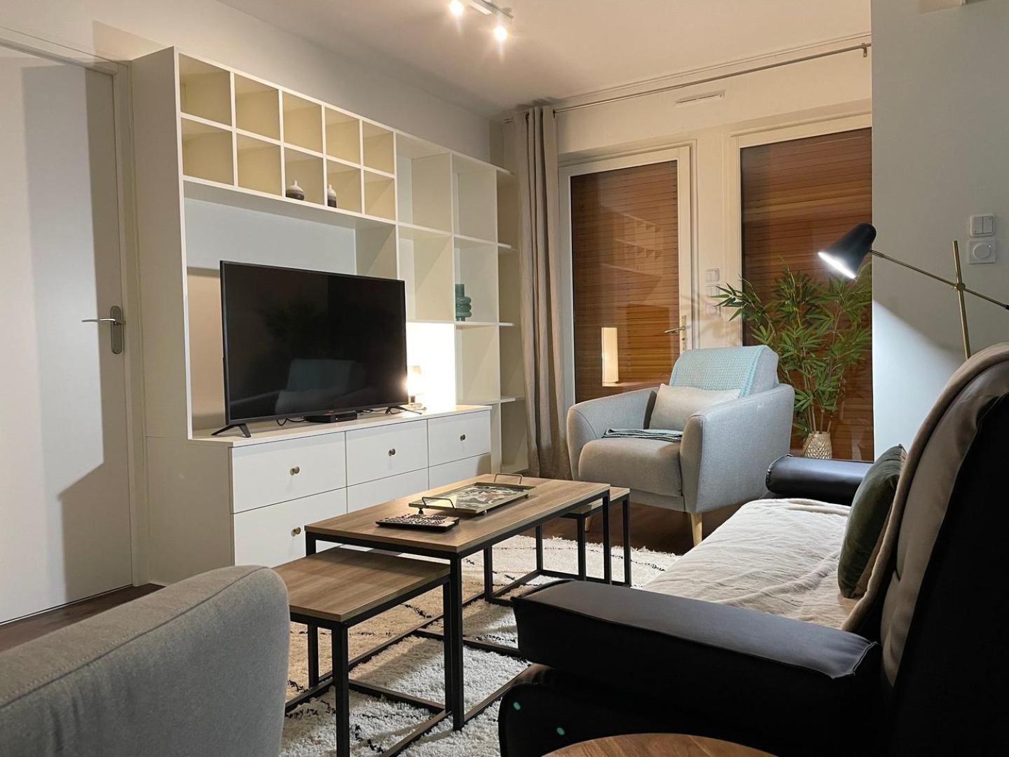 Le Patio De La Reine Berthe - Parking Included Apartment Chartres Exterior photo