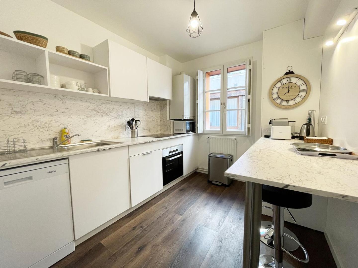 Le Patio De La Reine Berthe - Parking Included Apartment Chartres Exterior photo